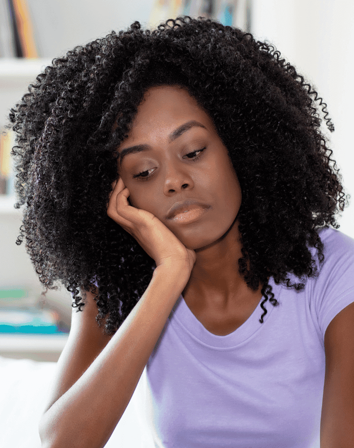 Portrait d'une entrepreneure triste de ne pas attirer de clients